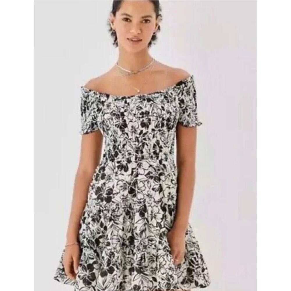 American Eagle Outfitters Shoreline Smocked Printed Dress sz Small